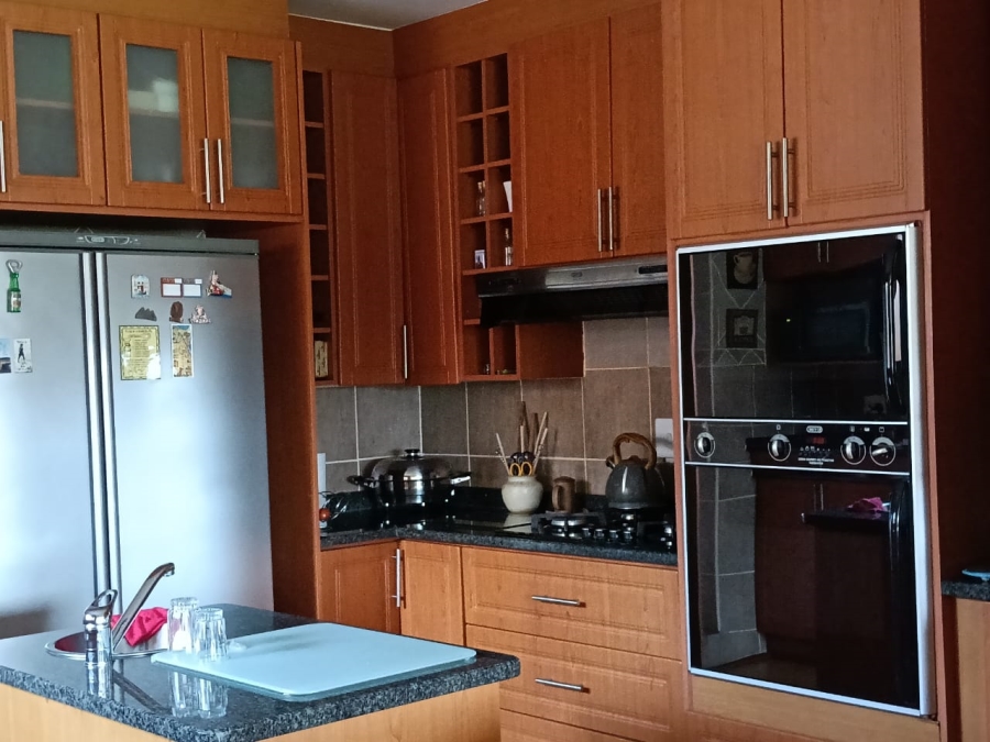 5 Bedroom Property for Sale in Loumar Western Cape